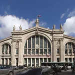 Hotel Montana Paris Lafayette