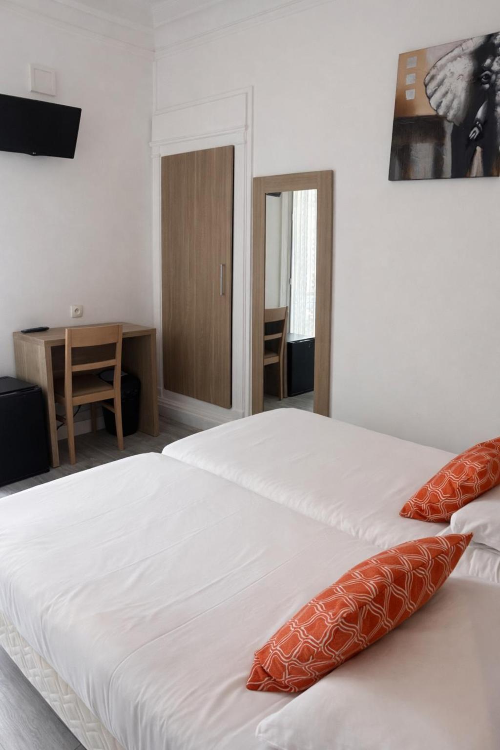 Montana Lafayette Hotel 2*